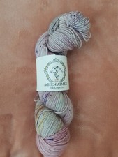 La Bien Aimée Luxury Hand