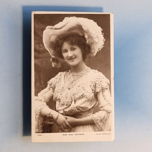 Edwardian actress postcard - edwardian,