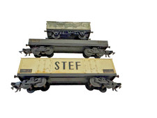 Playcraft 00 gauge wagons