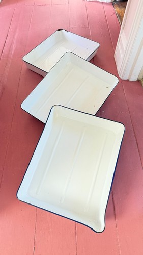 Vintage enamel - x,