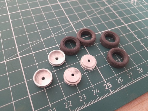 43rd scale rubber car - 4x,