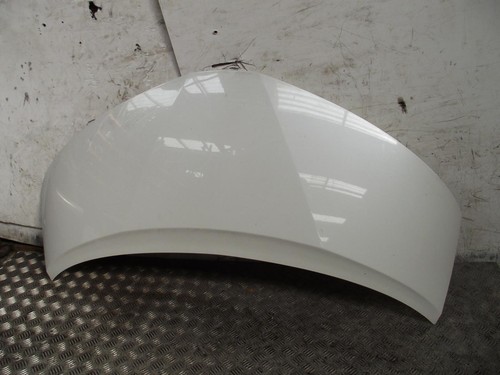 Toyota estima bonnet white - toyota,