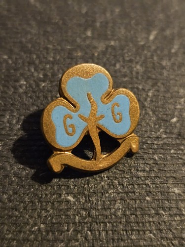 Vintage girl guide - girl, badge