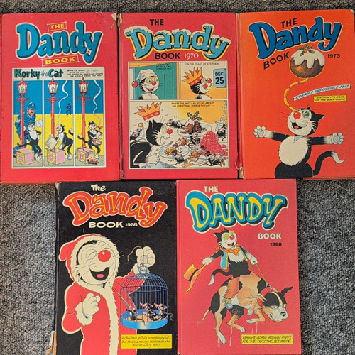 Vintage the dandy book annuals - the,