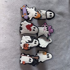 Set Of 8 Ghost Croc Style Pin