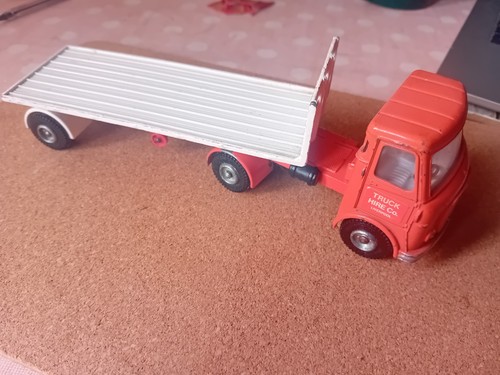Dinky toys aec articulated - dinky,