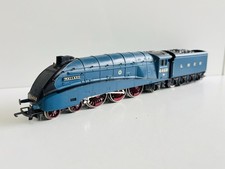 Hornby R372 LNER Garter Blue