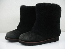 Women's sz 8 M UGG Maylin