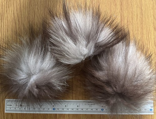 Arctic fox tail piece - arctic, fly