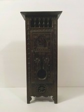   French Brittany Salesman's