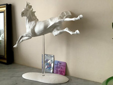 Booster Dramatic Artist Resin