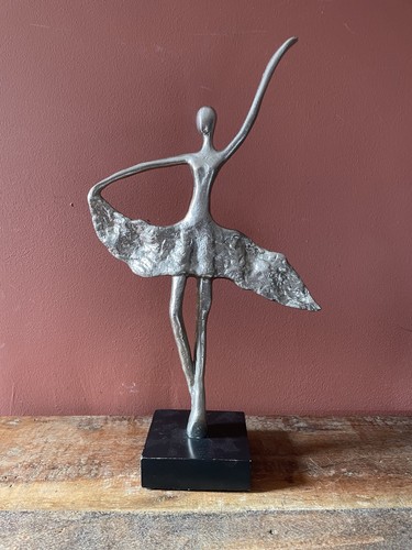 Large silver metal ballet - large,