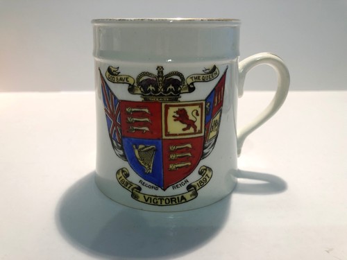 Scarce queen victoria bone - queen,