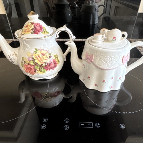 Ceramic tea pots - 2x,