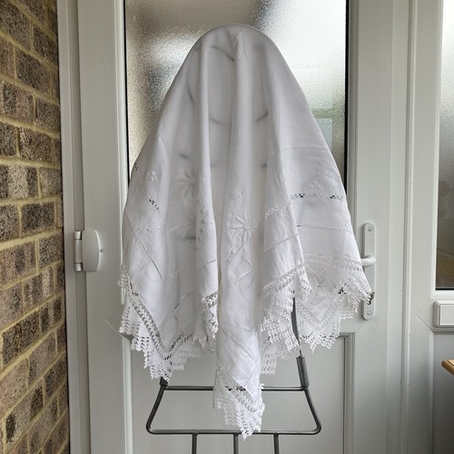 Vintage white embroidered - vintage,