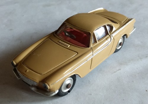 Corgi toys volvo p1800 - volvo,