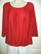 Chico's, Red Pleated Scoop