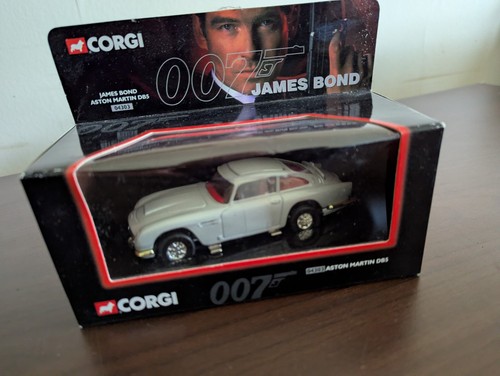 Corgi 04303 james bond aston - james,