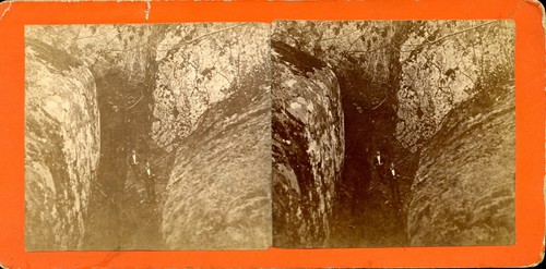 Devil den base - devil's, round