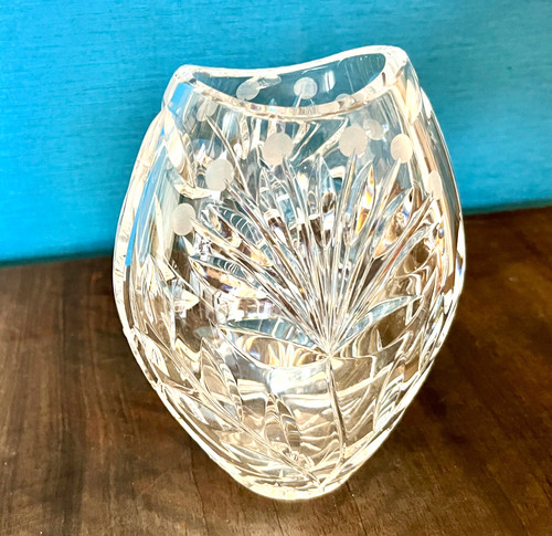 Cut crystal vase - cut,