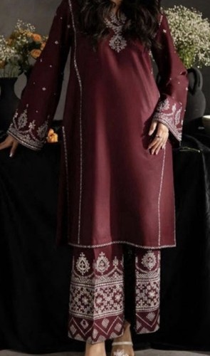 Pakistani kameez and - and, leg