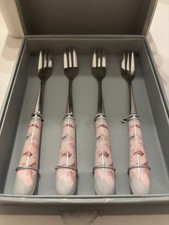 Laura Ashley Set of 4 Cake