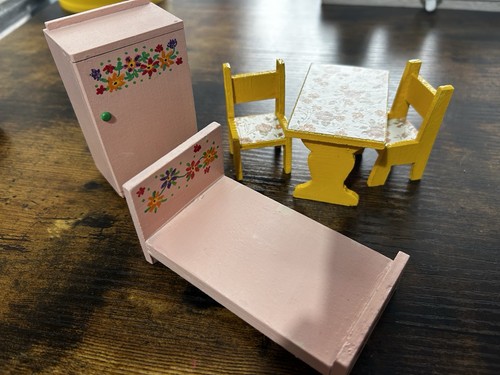 Nice little set upcylcled - nice,