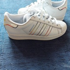 Superstar Adidas Uk 5 La Marque Aux  3 Bandes