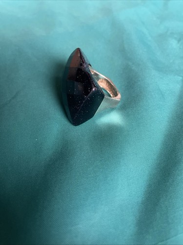 Blue faceted sandstone ring - faceted,