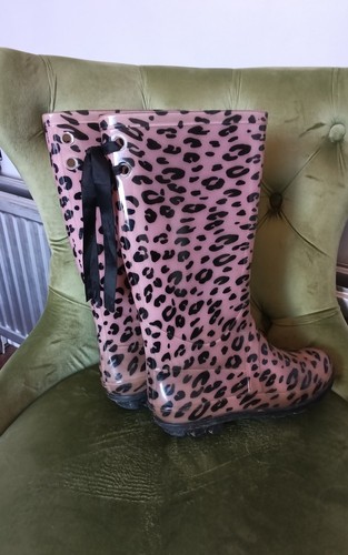 Leopard print wellies size - leopard,