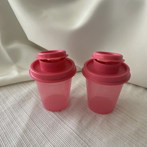 Tupperware mini salt pepper - mini,