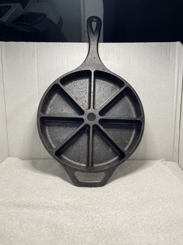 Lodge cast iron wedge - iron, 8