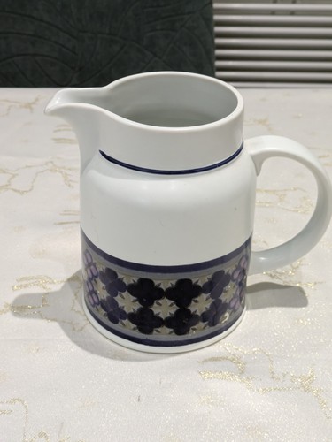 Royal doulton creamer - royal,