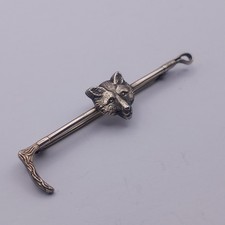 Vintage Birmingham Hallmarked 1952 Silver Fox Head & Riding Crop Hunting Brooch.