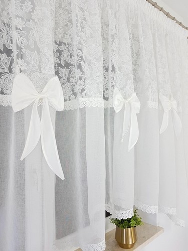 White ready hang lace - white,