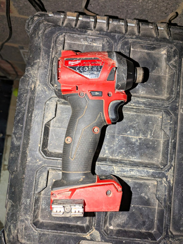Milwaukee m18 18v - m18,