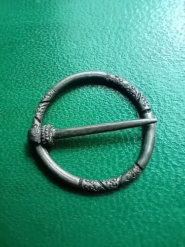 Medieval silver brooch 14 - silver,