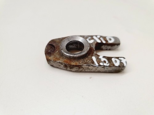Fuel injector holder clamp - holder, for