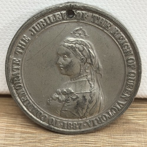 1887 queen victoria golden - victoria,