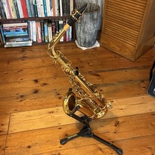 Alto Saxophone - Stand, Case