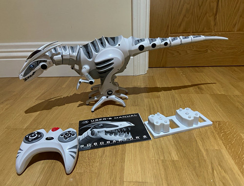 Large wowwee roboraptor - large,