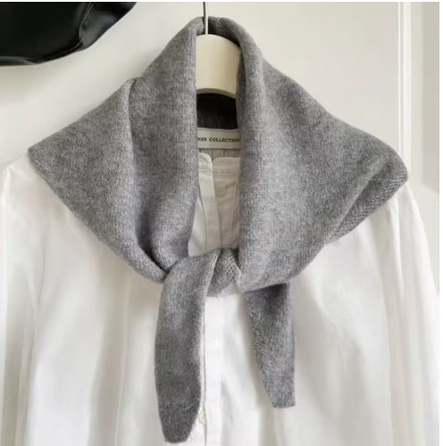 Wool knitted triangular - wool,