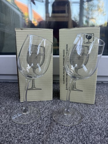 Pair chenet l - of, j