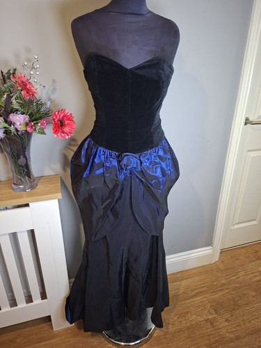 Vintage black velvet - &, blue