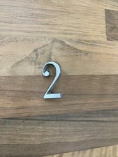 JAGUAR DAIMLER '2' BOOT BADGE FITS XJ6 SERIES 2 4.2 BD 38329 / NO2BD38329