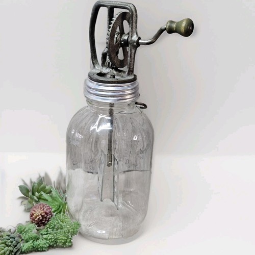 Vintage 1955 hand crank - vintage,