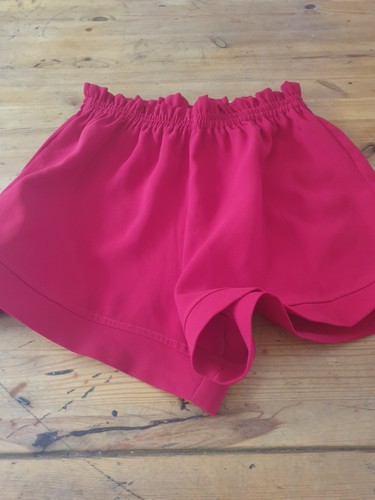 Red ladies shorts - , river