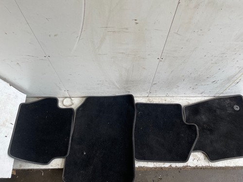 Ford fiesta floor mats set - floor,