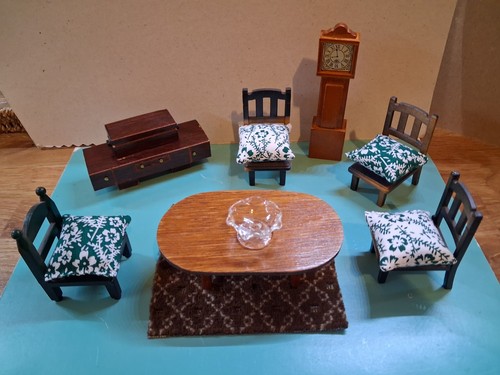 Vintage dolls house sitting - vintage,