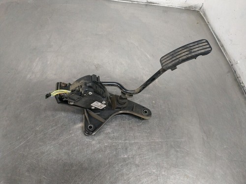 8x239f832a accelerator pedal - accelerator,